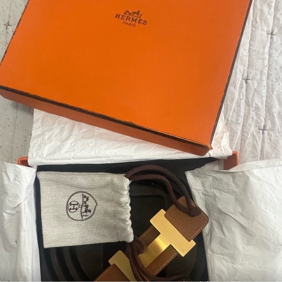 AUTHENTIC HERMES BELT  USED IN GREAT CONDITION size 38 reversible - Picture 2 of 9